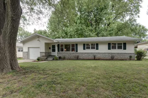 1902 S Newton Ave, Springfield, MO 65807 photo 1
