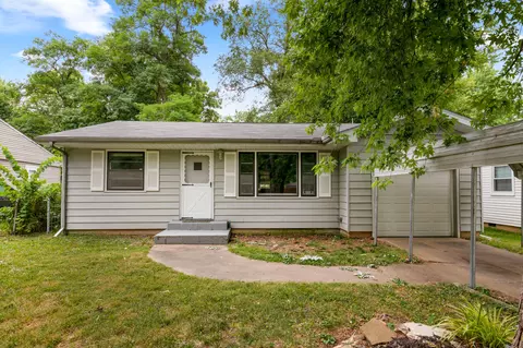 1514 E Whiteside St, Springfield, MO 65804 photo 1