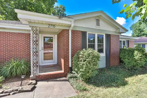 2715 S Luster Ave, Springfield, MO 65804 photo 1
