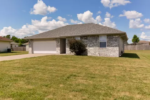 5559 W David St, Springfield, MO 65802 photo 1