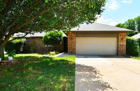 3004 Riverbluff Dr, Ozark, MO 65721 photo 1