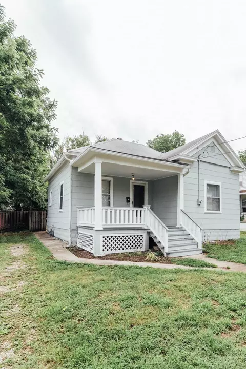 614 S Douglas Ave, Springfield, MO 65806 photo 1