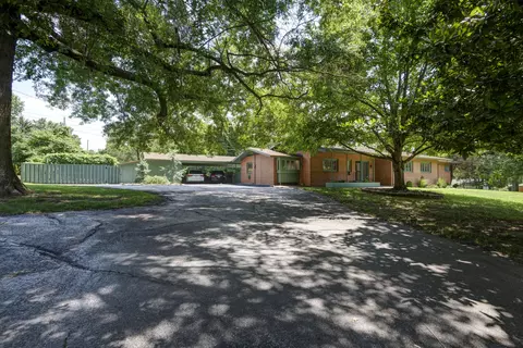 2530 S Marlan Ave, Springfield, MO 65804 photo 1