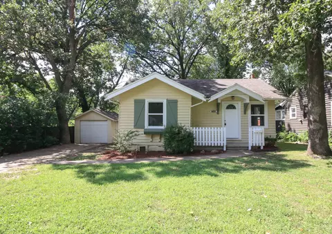 1940 E Monroe Ter, Springfield, MO 65802 photo 1