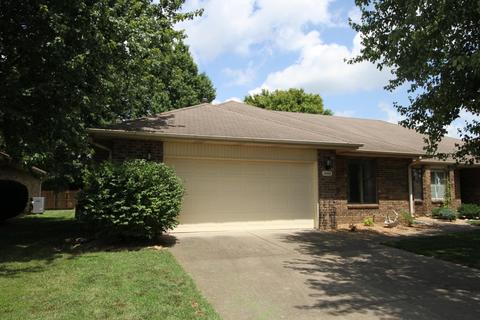 1433 E Woodgate St, Springfield, MO 65804 photo 1