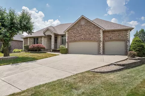 820 E Sterling Ridge Ct, Springfield, MO 65810 photo 1