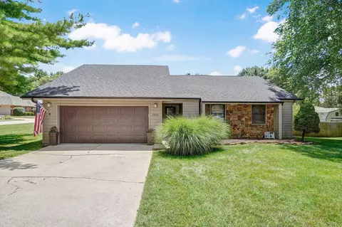 1840 E Holiday St, Springfield, MO 65804 photo 1