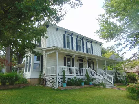 502 Chestnut St, Thayer, MO 65791 photo 1