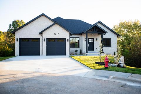 1217 W Wildcherry St, Ozark, MO 65721 photo 1