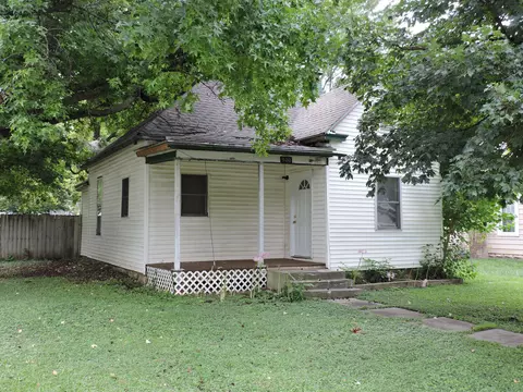 900 S Weaver Ave, Springfield, MO 65806 photo 1