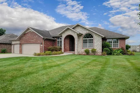 705 N Ellen St, Nixa, MO 65714 photo 1