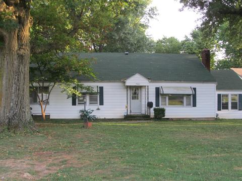 1960 E Seminole St, Springfield, MO 65804 photo 1