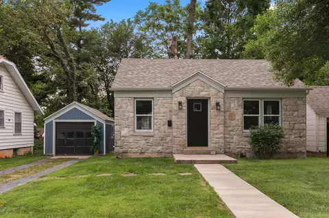 1059 S Weaver Ave, Springfield, MO 65807 photo 1