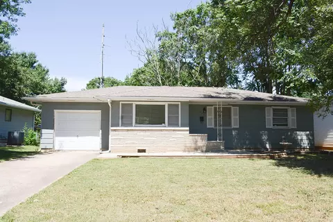 537 Edgewood St, Springfield, MO 65807 photo 1