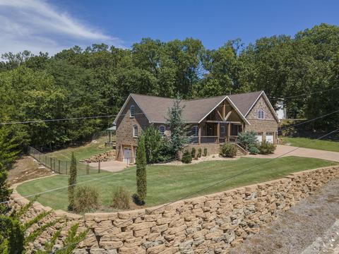 2561 E Muir St, Springfield, MO 65804 photo 1