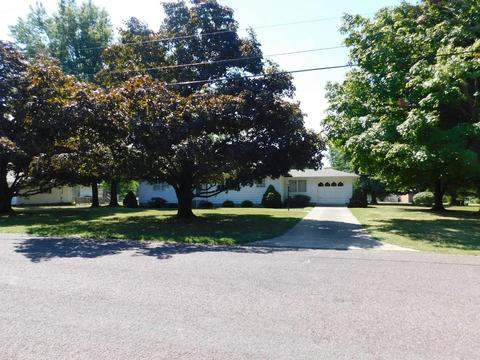 909 Hillcrest Dr, Monett, MO 65708 photo 1