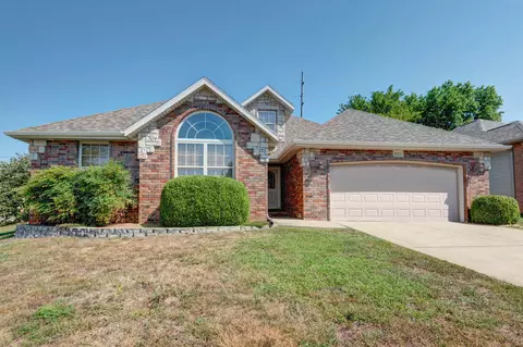 2123 W Melbourne Ct, Springfield, MO 65810 photo 1