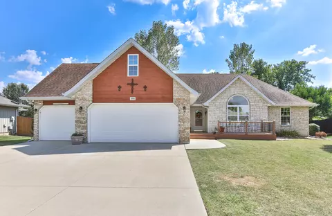 1006 E Skyline Ave, Ozark, MO 65721 photo 1