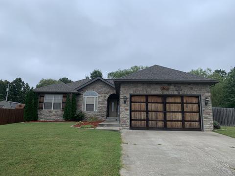 1500 Spring Hills St, Marshfield, MO 65706 photo 1