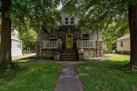 2042 N Douglas Ave, Springfield, MO 65803 photo 1