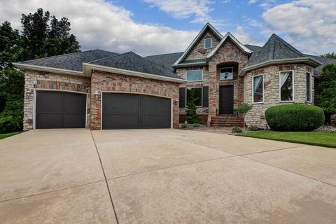 2877 S Forrest Heights Ave, Springfield, MO 65809 photo 1