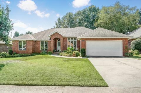 1132 W Woodhaven St, Springfield, MO 65810 photo 1