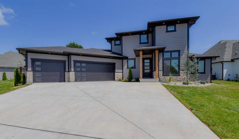 4758 E Forest Trails Dr, Springfield, MO 65809 photo 1