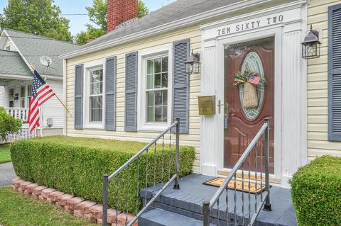 1062 S New Ave, Springfield, MO 65807 photo 1