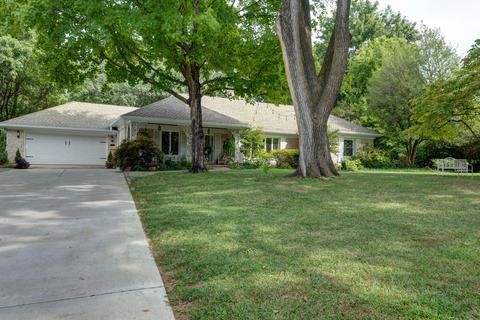 3041 E Lamonta Dr, Springfield, MO 65804 photo 1