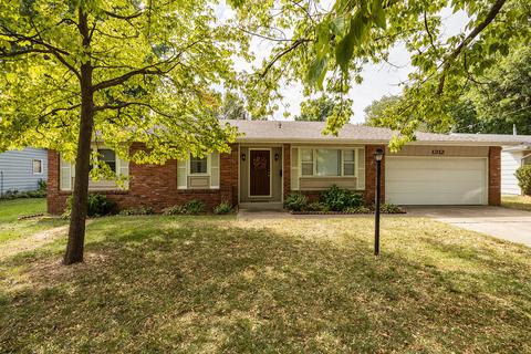 1312 E Gretna St, Springfield, MO 65804 photo 1