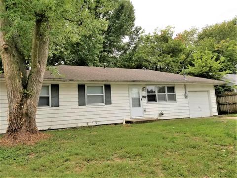 2224 W Bodeb St, Springfield, MO 65802 photo 1