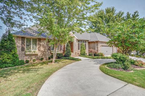 3935 E Cherokee St, Springfield, MO 65809 photo 1