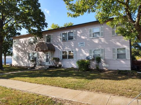 107 E College St, Aurora, MO 65605 photo 1