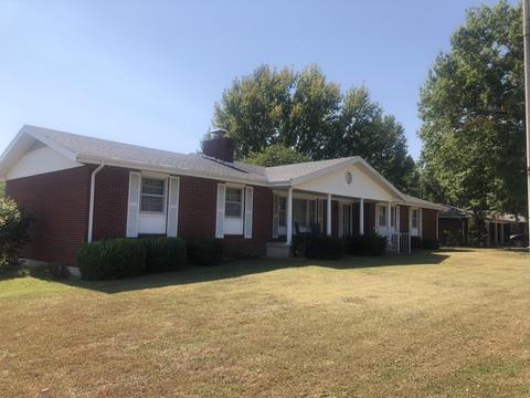 860 E Bedford St, Marshfield, MO 65706 photo 1