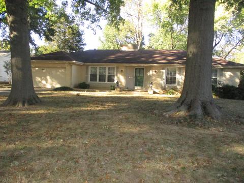 1863 E Meadow Dr, Springfield, MO 65804 photo 1