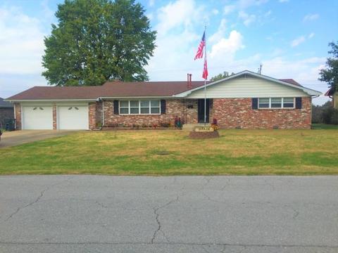 709 W Pleasant St, Aurora, MO 65605 photo 1