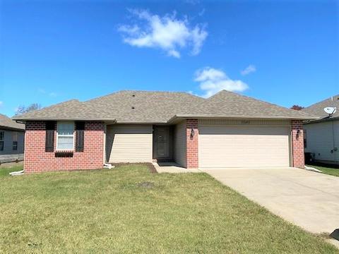 2649 E Loren St, Springfield, MO 65804 photo 1