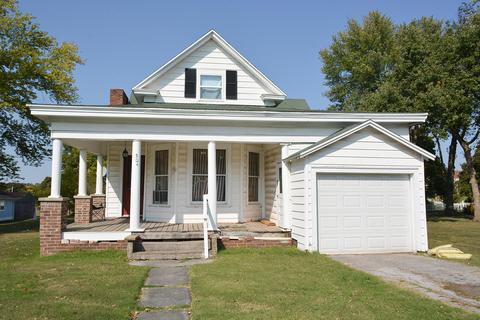 504 E Walker St, Ash Grove, MO 65604 photo 1