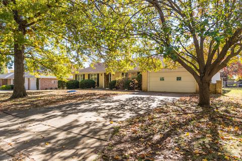 716 W Swan St, Springfield, MO 65807 photo 1