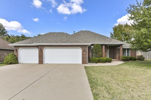 1951 E Ridgewood Dr, Springfield, MO 65804 photo 1