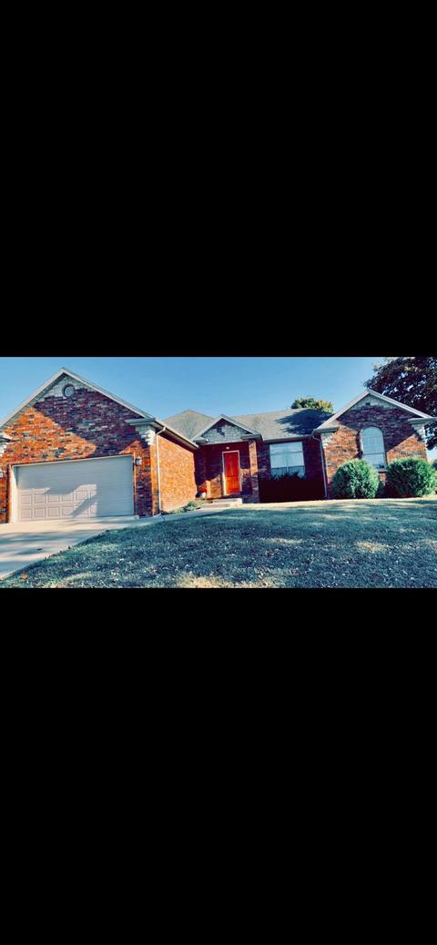 2102 N Bradbury Ln, Ozark, MO 65721 photo 1
