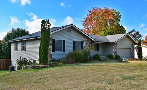 2964 E Ridgeview St, Springfield, MO 65804 photo 1