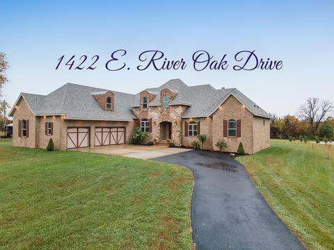 1422 E River Oak Dr, Springfield, MO 65803 photo 1