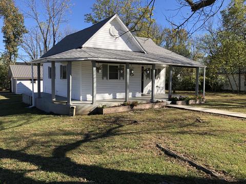 200 Chestnut St, Exeter, MO 65647 photo 1