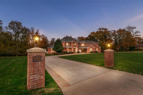 4555 E Berkeley St, Springfield, MO 65809 photo 1