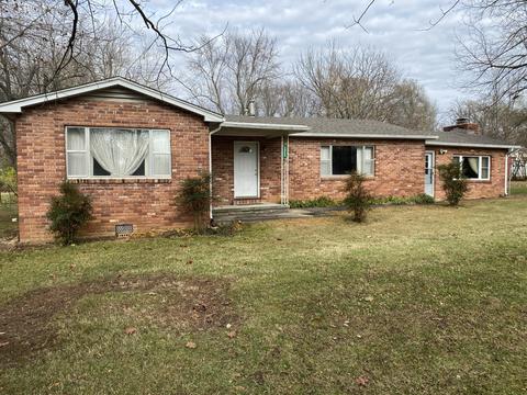2949 W Lombard St, Springfield, MO 65802 photo 1