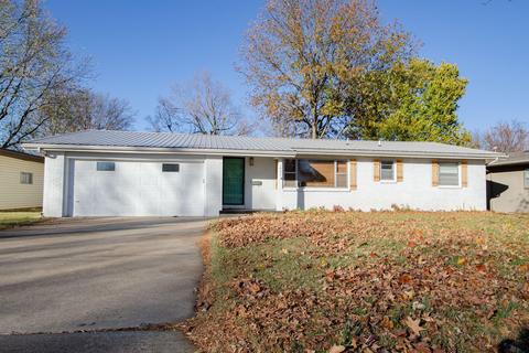 1057 Edgewood St, Springfield, MO 65807 photo 1