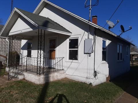 522 Pine St, Cabool, MO 65689 photo 1