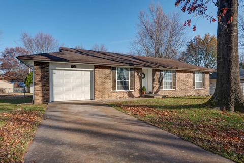 1105 E Wildwood St, Republic, MO 65738 photo 1