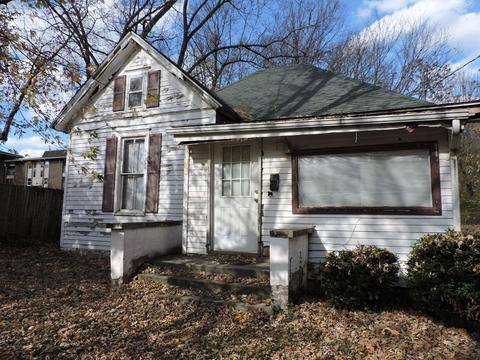 1017 W Elm St, Springfield, MO 65806 photo 1